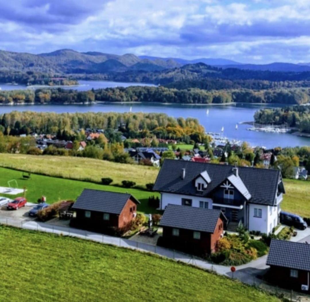 Kiczara: Lakefront Mountain View With Ac In Holiday home *