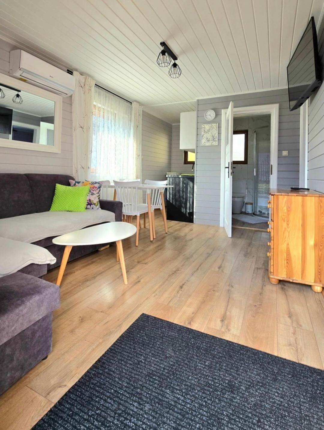 Kiczara: Lakefront Mountain View With Ac In Holiday home